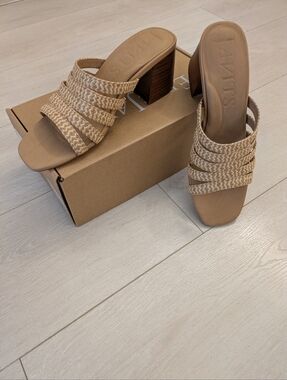 NWOT Eric Javits Peanut Braided Socialite Sandals